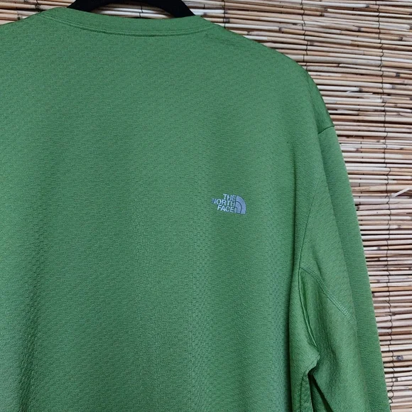 North Face VaporWick Men’s Long Sleeve tee Size XL - Picture 3 of 10